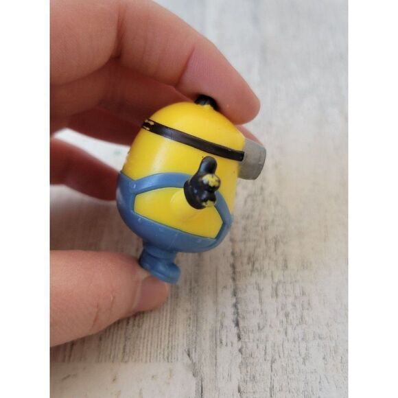 McDonald's minion confused surprise Despicable Me mini toy figure - Picture 5 of 6
